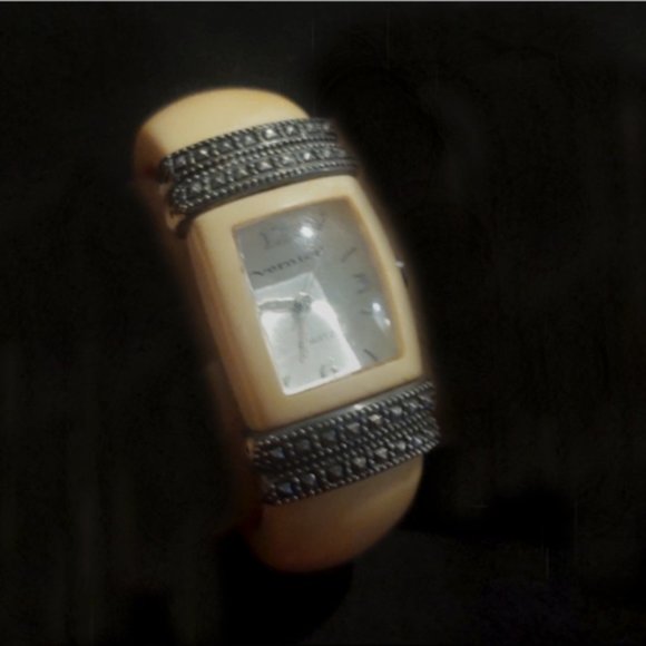 Vintage 1930-40s Bakelite & Sterling Clamper Watch